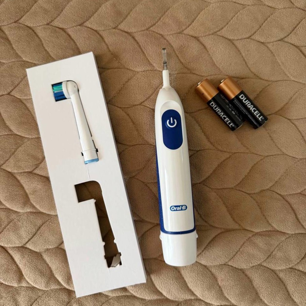 Электрическая щётка ORAL-B