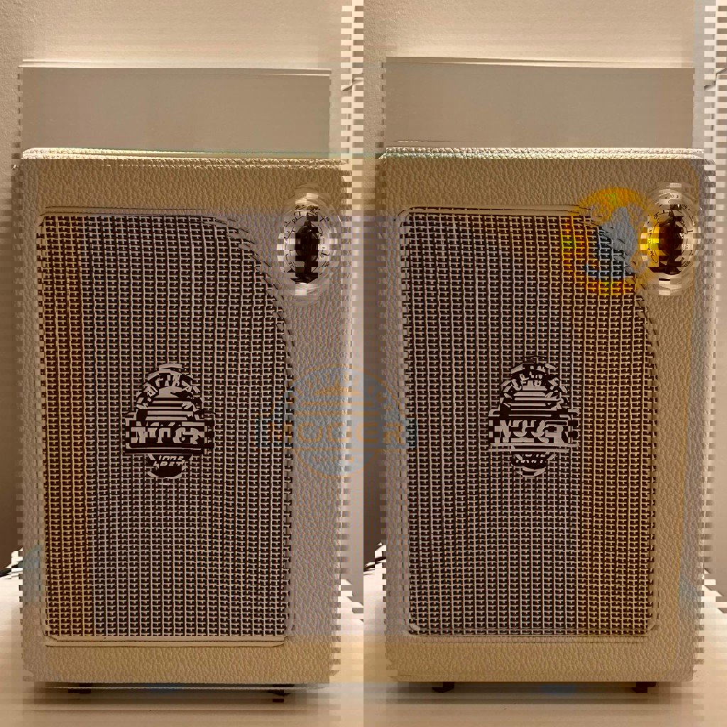 Комбоусилитель для гитары Mooer Hornet 15W