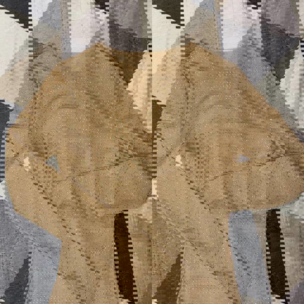 Полупрозрачная кофточка со стразами