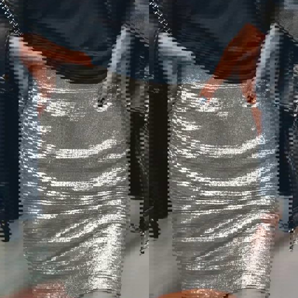 Юбка блестящая в стиле 90-х