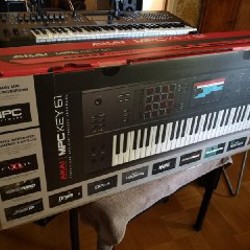 Синтезатор Akai MPC key 61 - фото 2