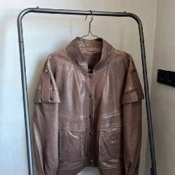 Кожаная куртка - фото 1