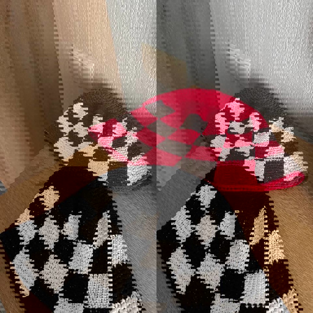 Вязаная панама