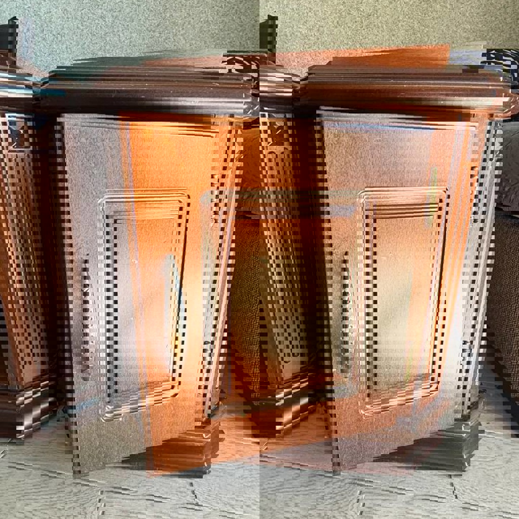 Прикроватные тумбочки