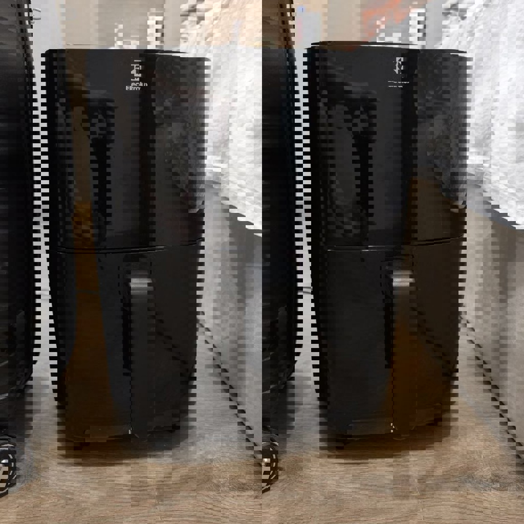 Электро гриль Electrolux EAF7SB