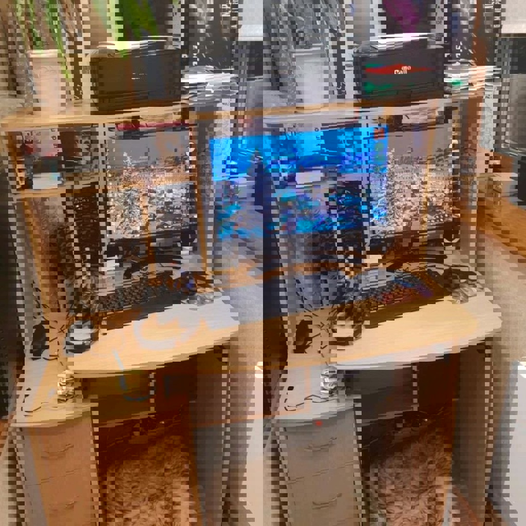 Компьютерный стол