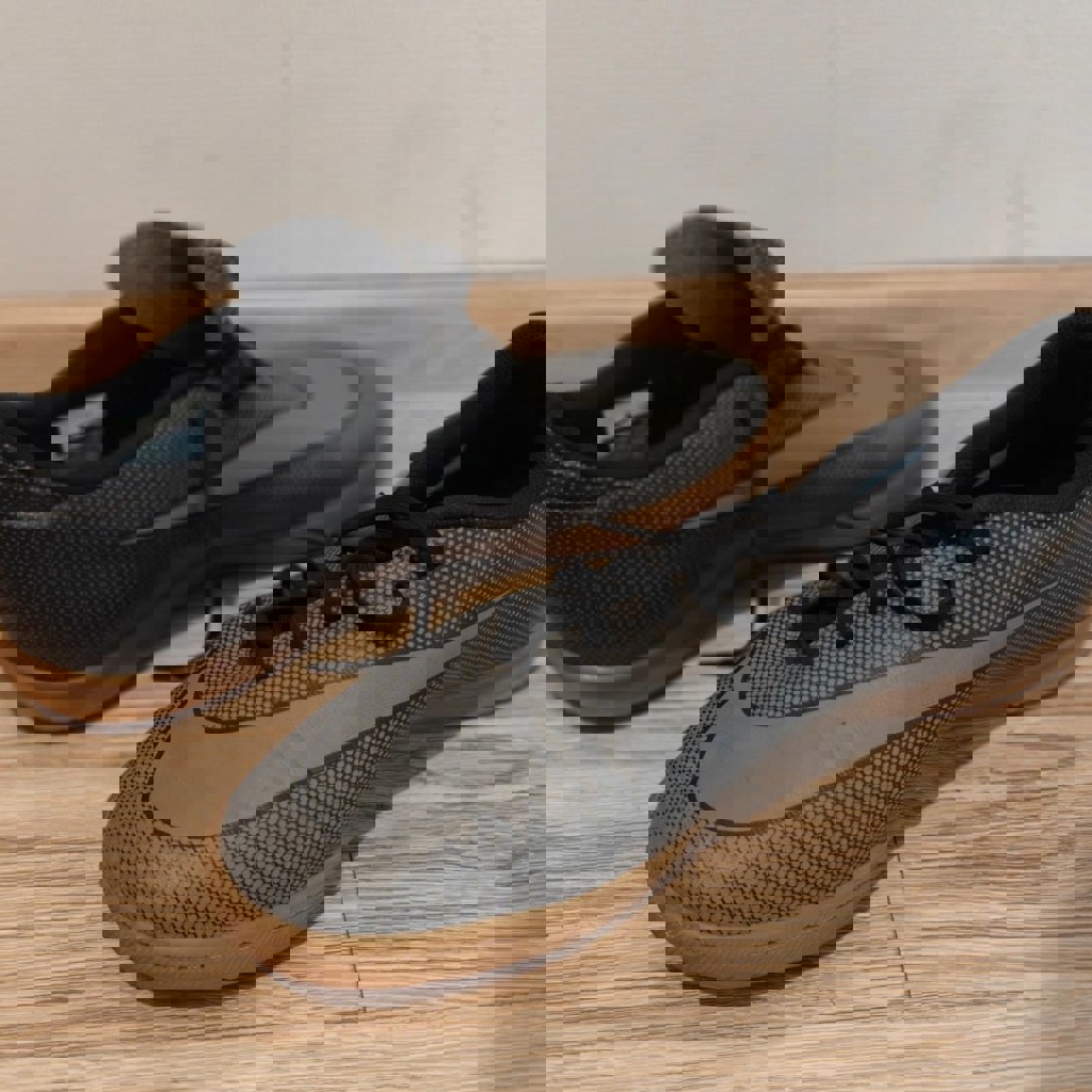 Футбольные бутсы Nike