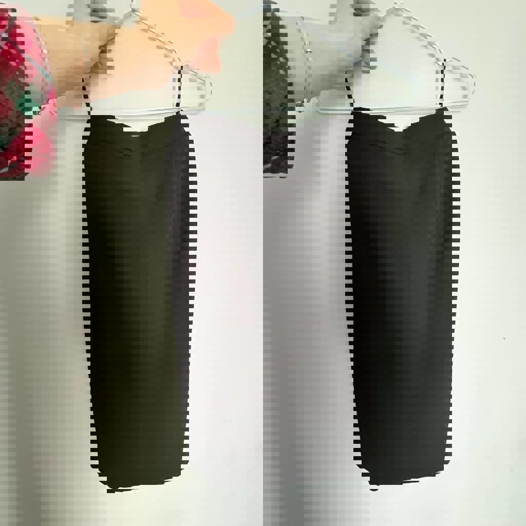 Черная юбка классическая