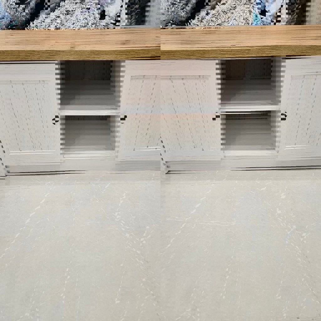 Обеденный стеклянный стол