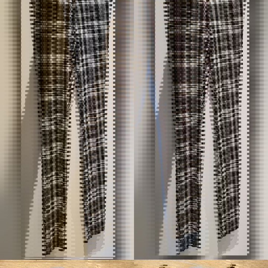 Брюки в клетку GAP