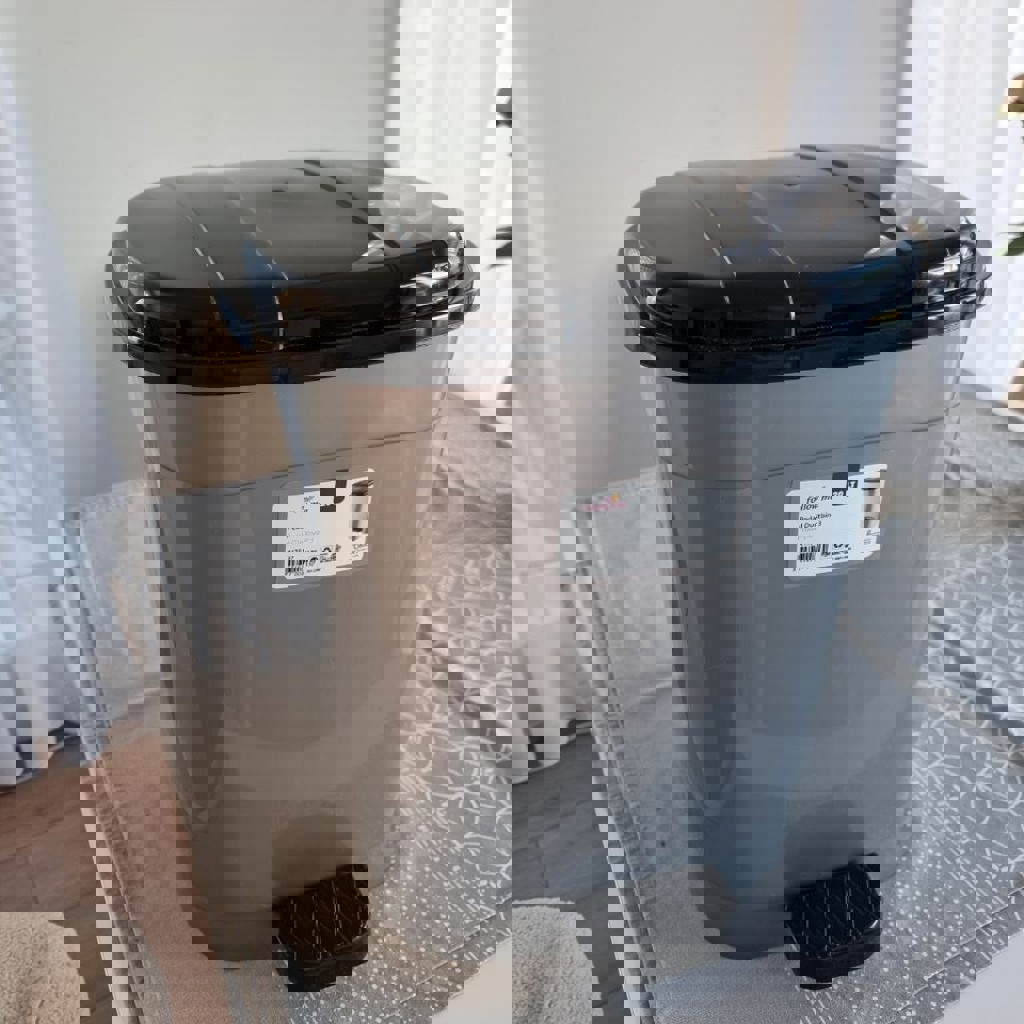 Педальное мусорное ведро