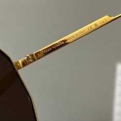 Солнцезащитные очки Bottega Veneta - фото 4