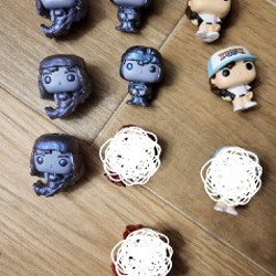 Фигурка Дастин с изнанки - фото 1