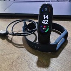 Xiaomi Mi Band 9 - фото 1