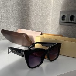 Солнцезащитные очки Louis Vuitton - фото 2