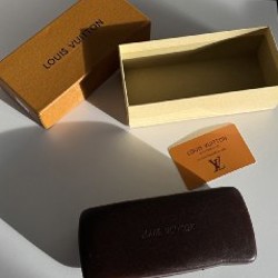 Солнцезащитные очки Louis Vuitton - фото 5