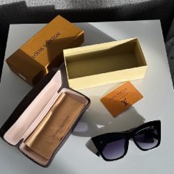 Солнцезащитные очки Louis Vuitton - фото 6