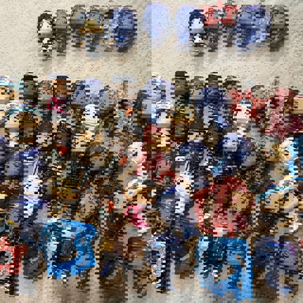 Киндер очень странные дела