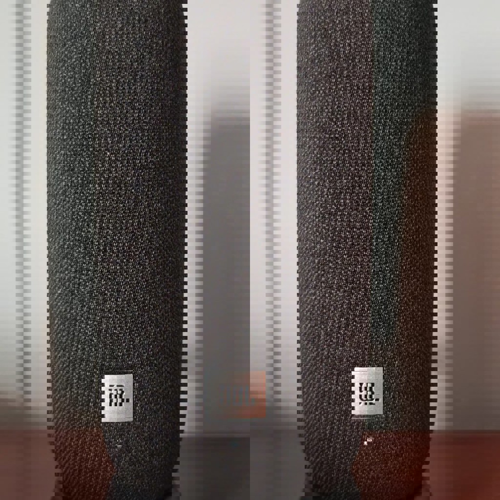 Портативная умная колонка JBL Link Portable