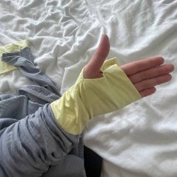 Укороченная спортивная кофта - фото 3