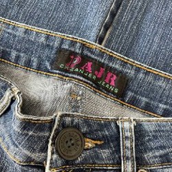 Джинсы-клеш женские - фото 5