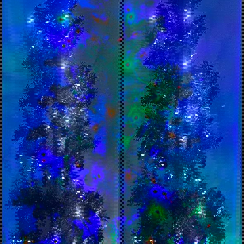 Елка с гирляндой