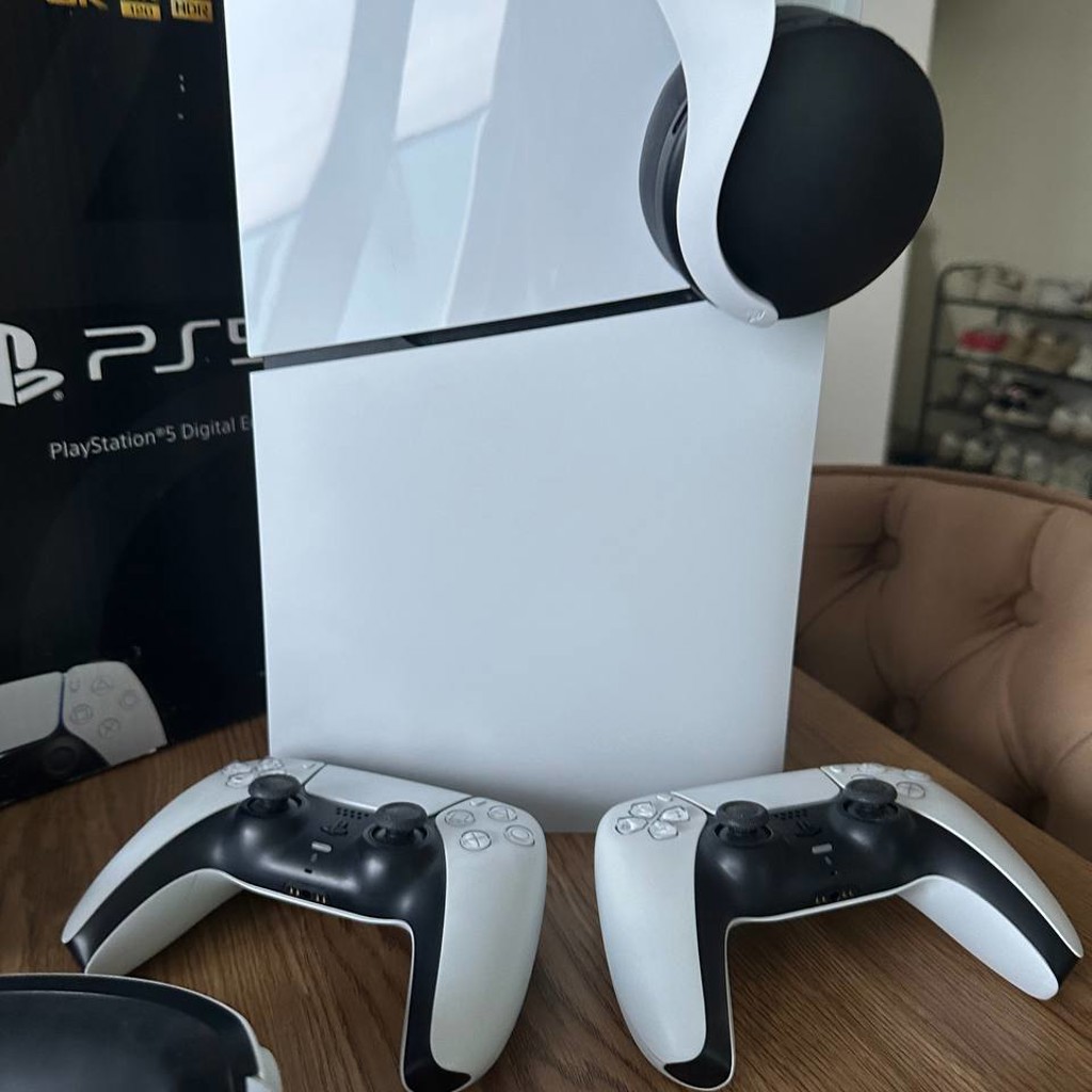 Игровой комплект PlayStation 5