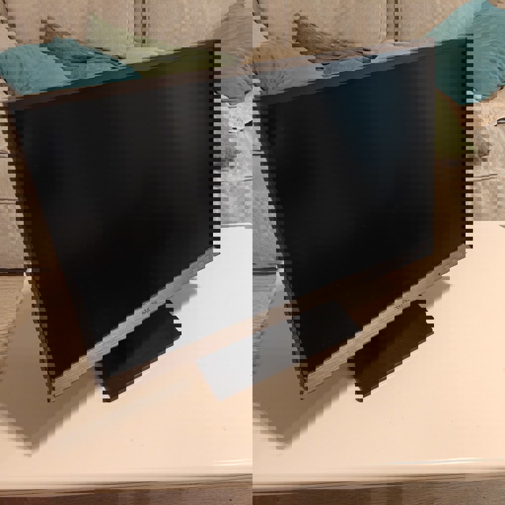 Монитор Samsung S27D850T