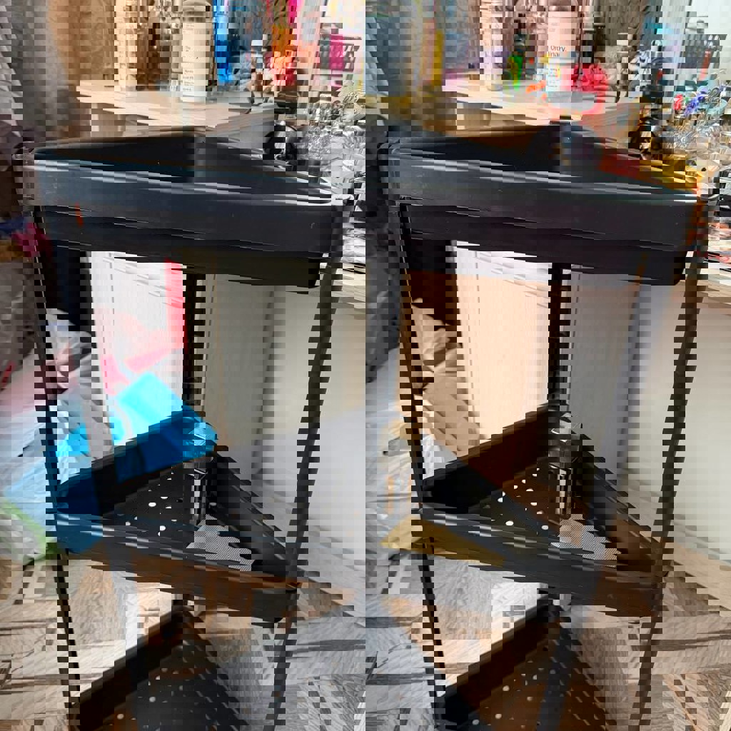 Чехол на iPhone 16