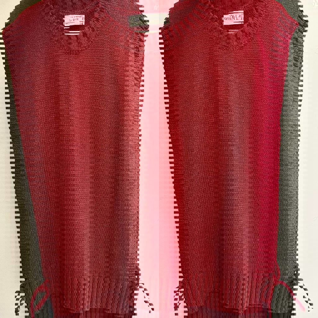 Вязаный жилет