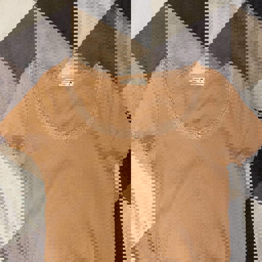 Коричневый топ