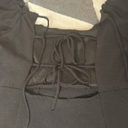 Черное платье с открытой спиной - фото 3