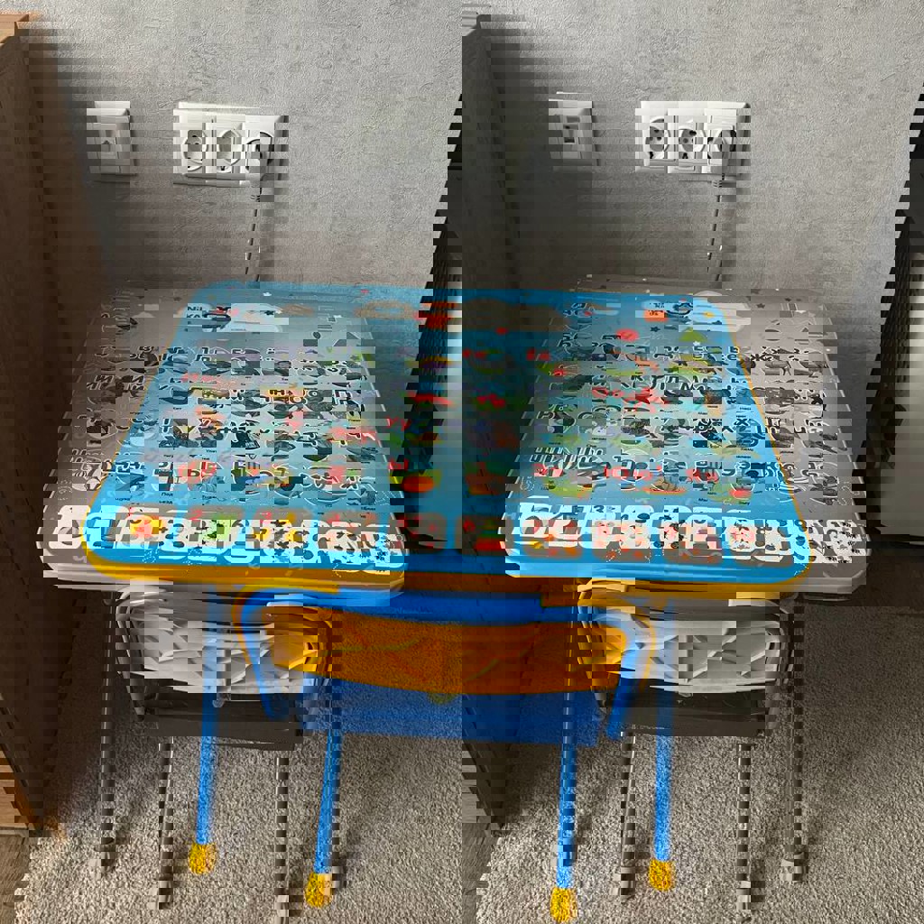 Детский стол и стул