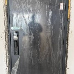 Входная дверь с умным замком - фото 3