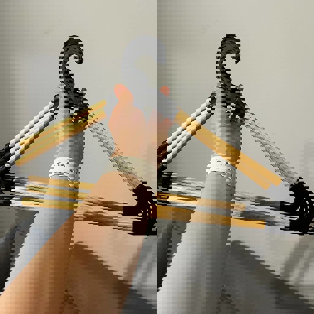 Вешалки белые (метал)