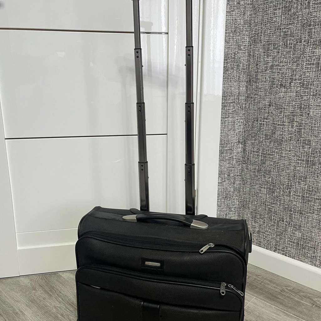 Pilot case