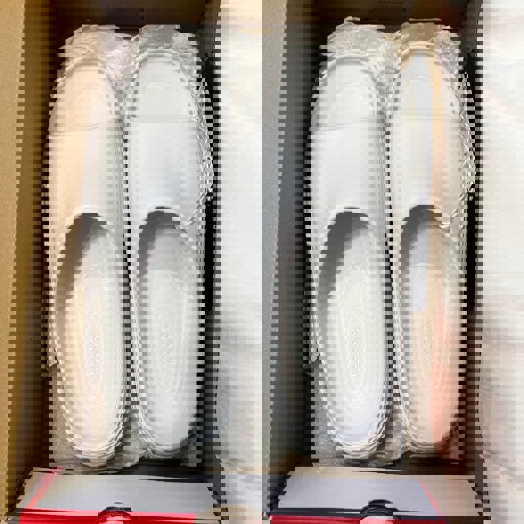 Обувь серо-белые