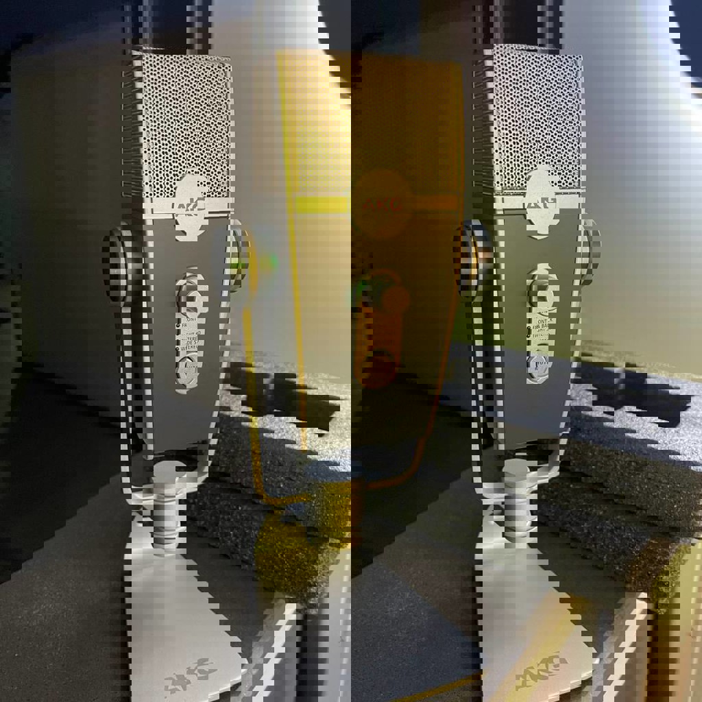 Микрофон AKG Lyra