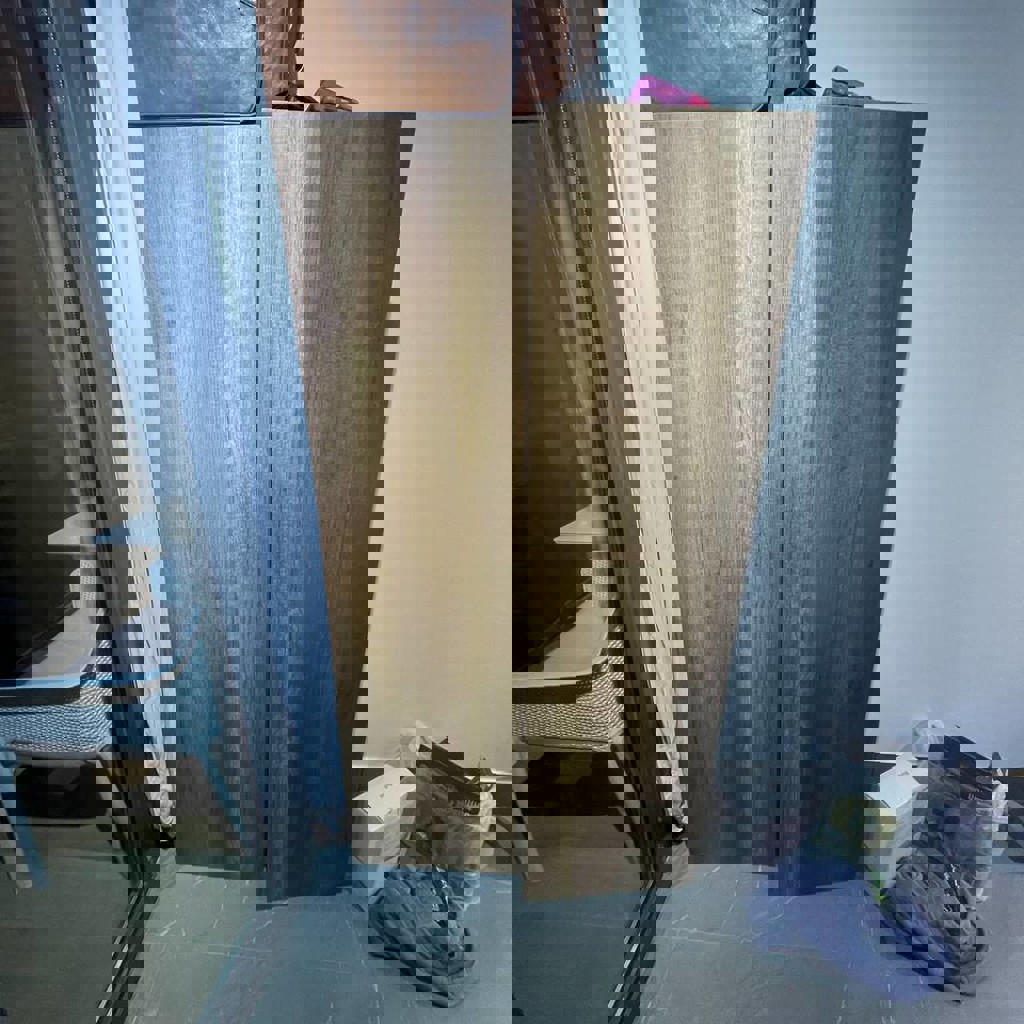 Шкаф небольшой