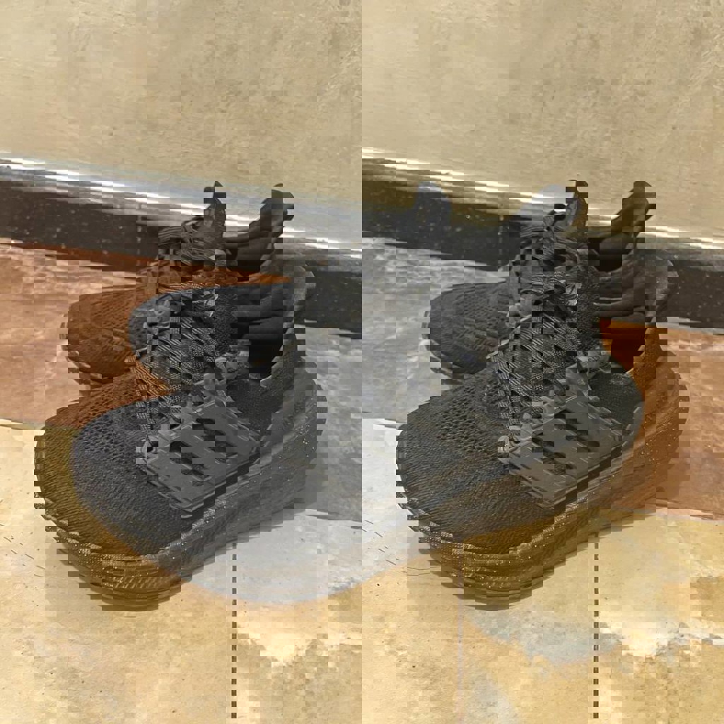 Беговые кроссы ADIDAS ULTRABOOST