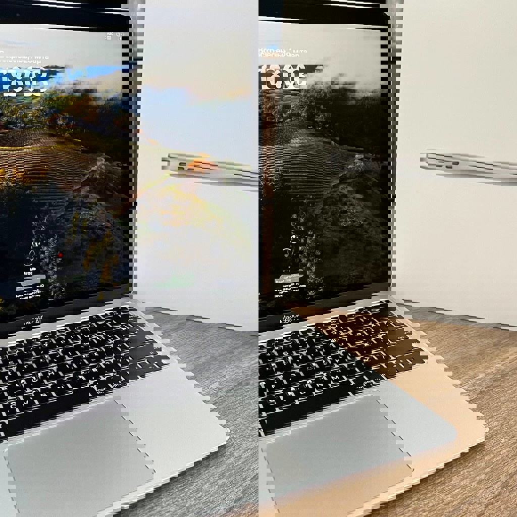 MacBook Air 13 (2019)