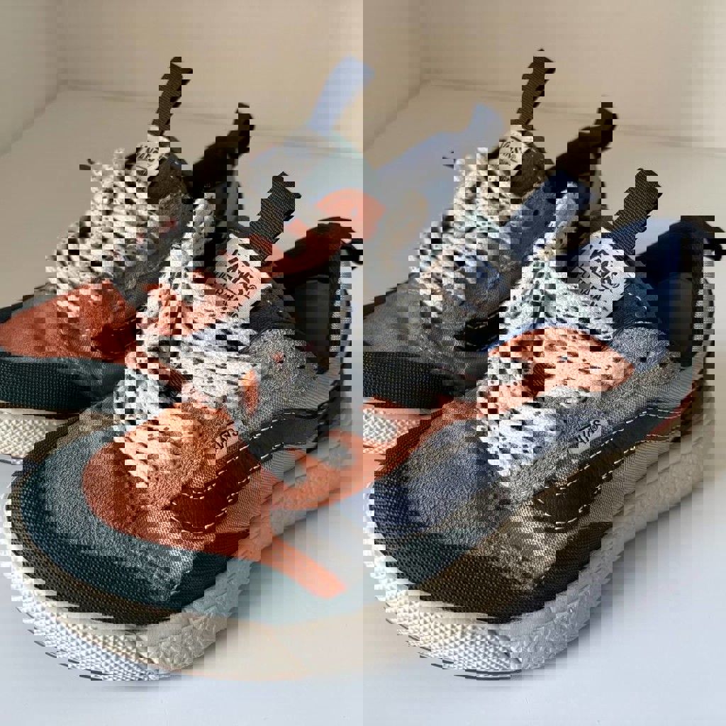 Кроссовки Vans