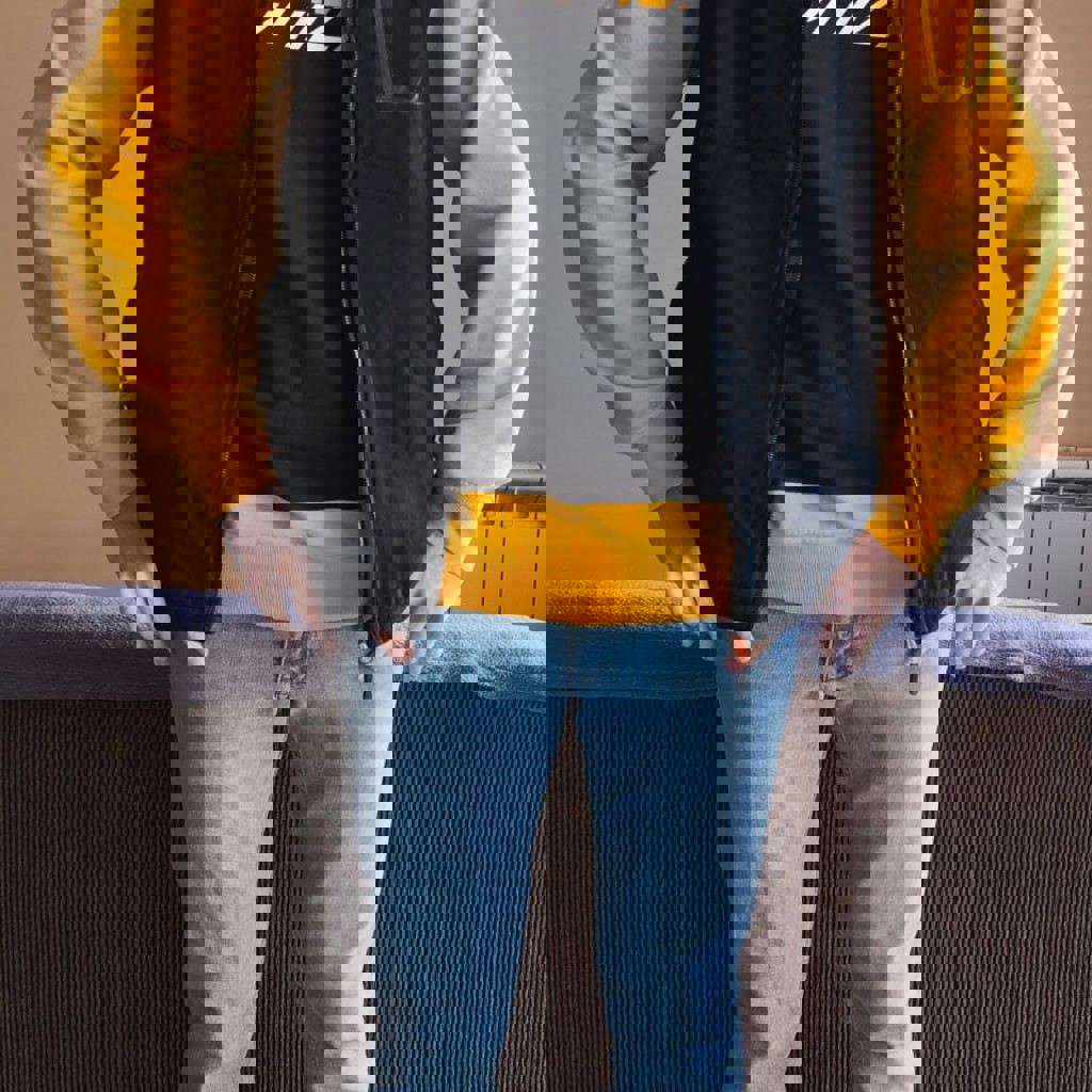 Жилет с подшивкой и капюшоном