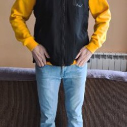 Жилет с подшивкой и капюшоном - фото 2