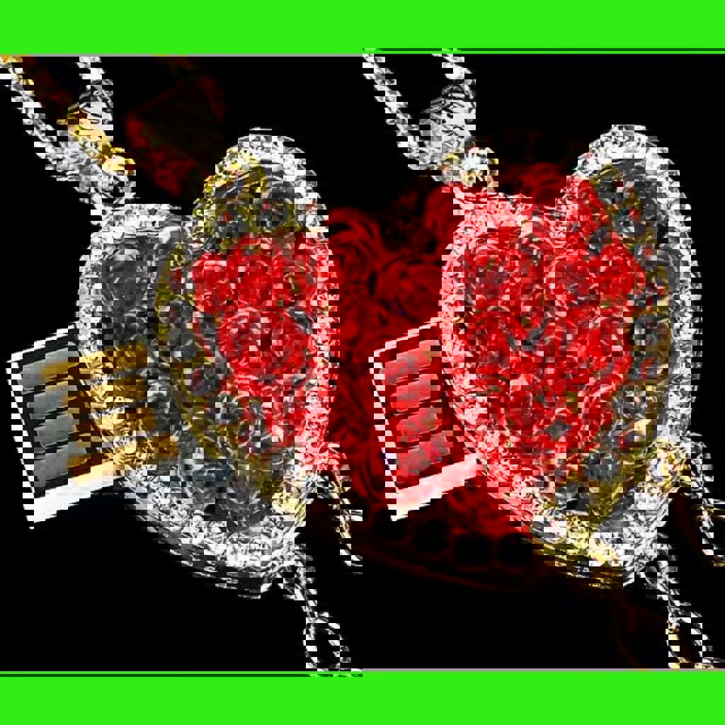 Флешка в виде кулона