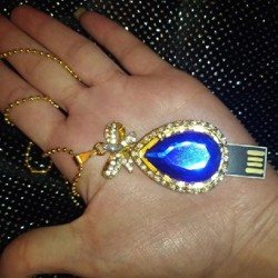 Флешка в виде кулона - фото 7