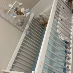 Детская кроватка на колесиках - фото 2