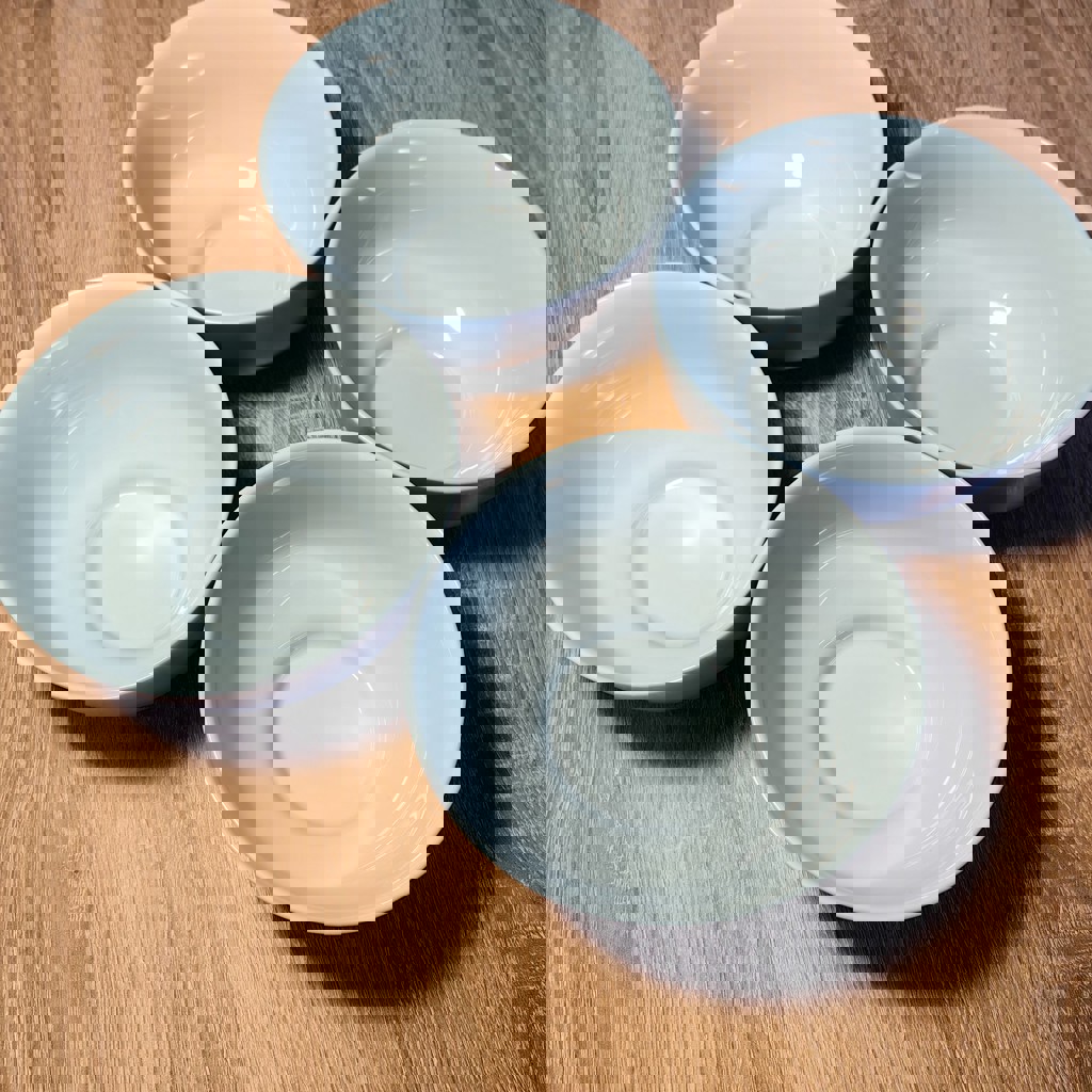 Голубые суповые тарелки