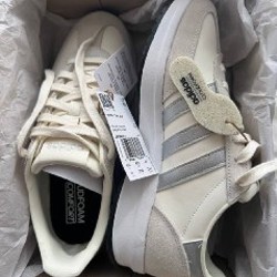 Кроссовки adidas - фото 2