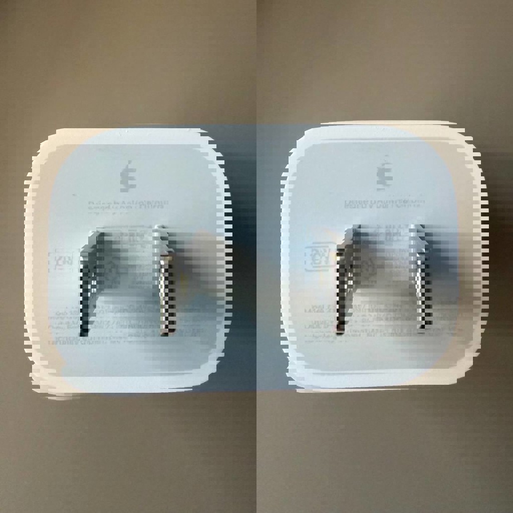 Зарядный блок Apple